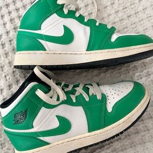 Nike Kids Emerald Green and White Sneakers Jordan 1’s